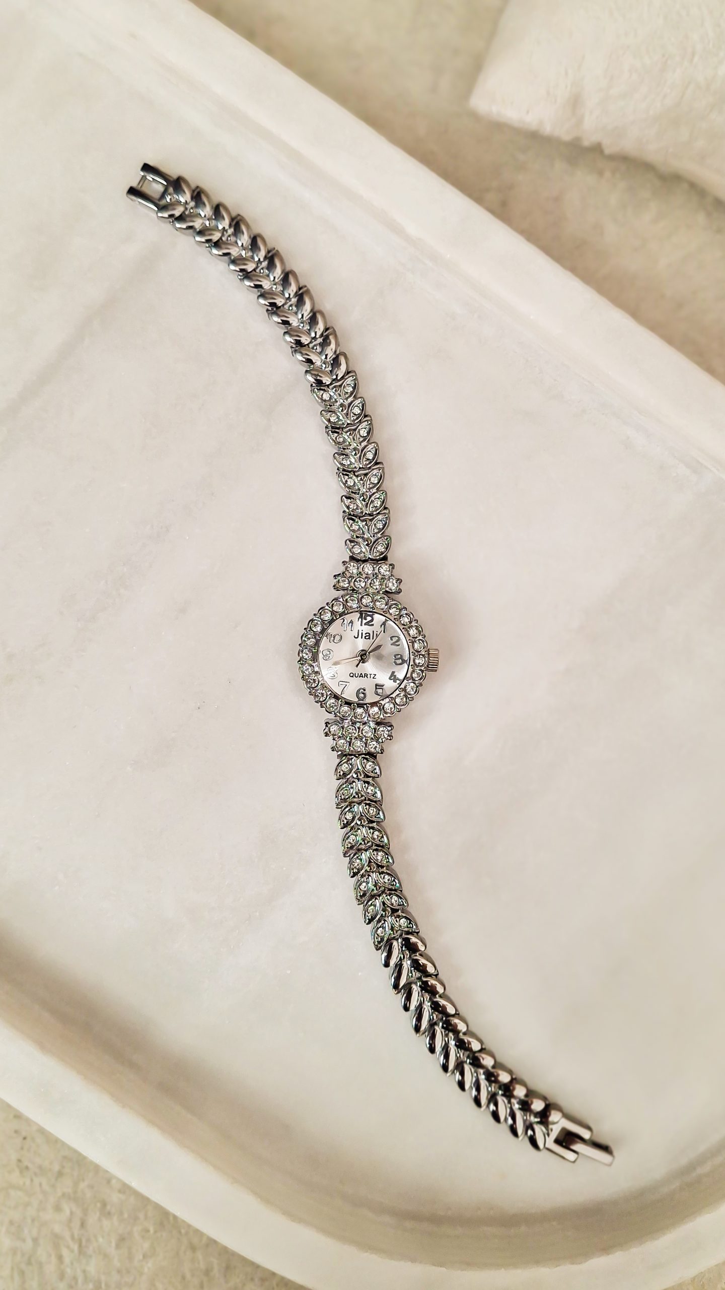 خرید اینترنتی ساعت دخترانه