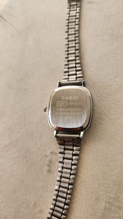 خرید اینترنتی ساعت دخترانه