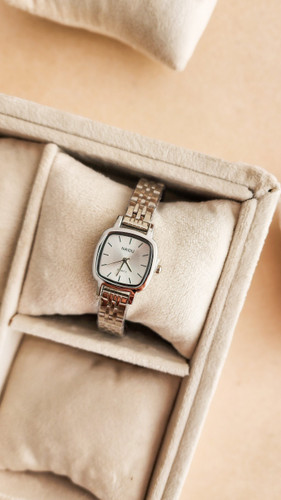 خرید اینترنتی ساعت دخترانه